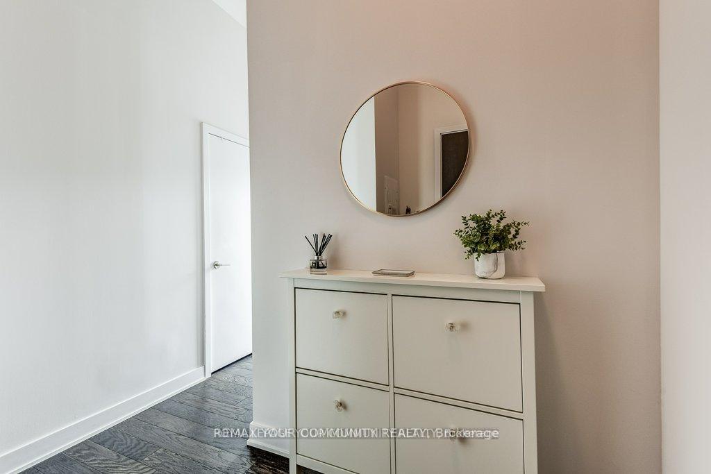 Photo 7 of Unit 602, 1815 Yonge Street, Toronto, Mount Pleasant East — HOMEH