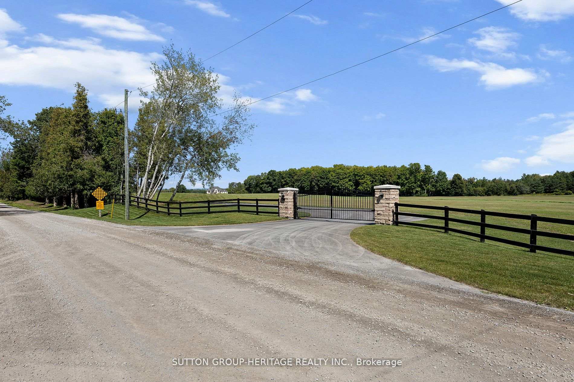 Photo of 2100 Taunton Road