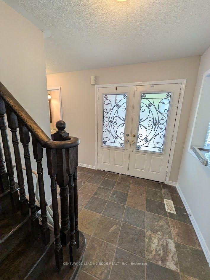 Photo 9 of 115 Elliottglen Drive, Ajax, Northeast Ajax — HOMEH
