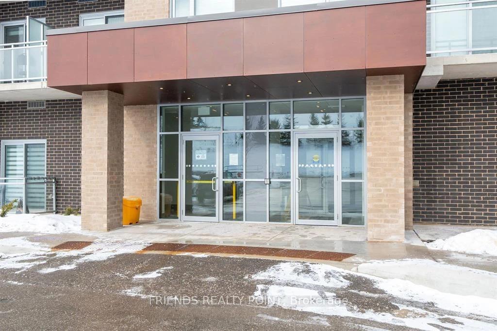 Photo 3 of Unit 712, 56 Lakeside Terrace, Barrie, Little Lake — HOMEH