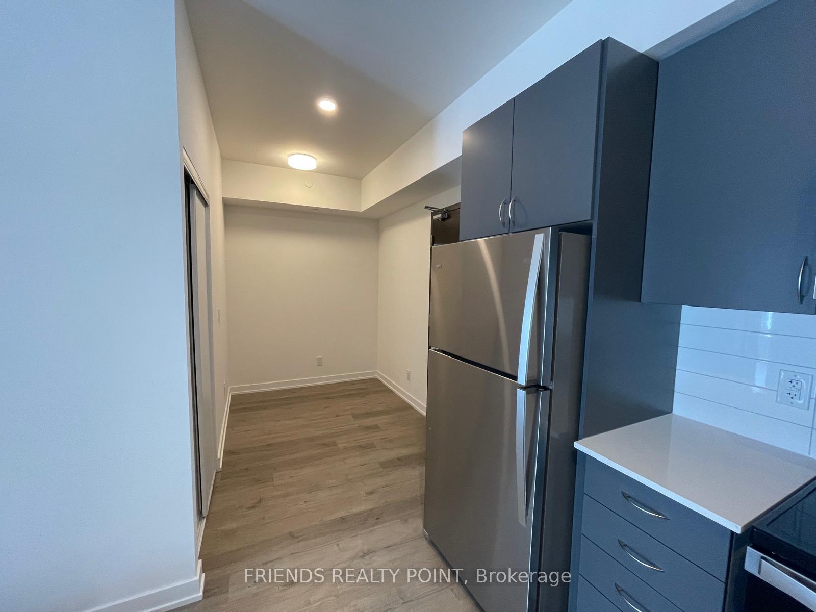 Photo 5 of Unit 712, 56 Lakeside Terrace, Barrie, Little Lake — HOMEH