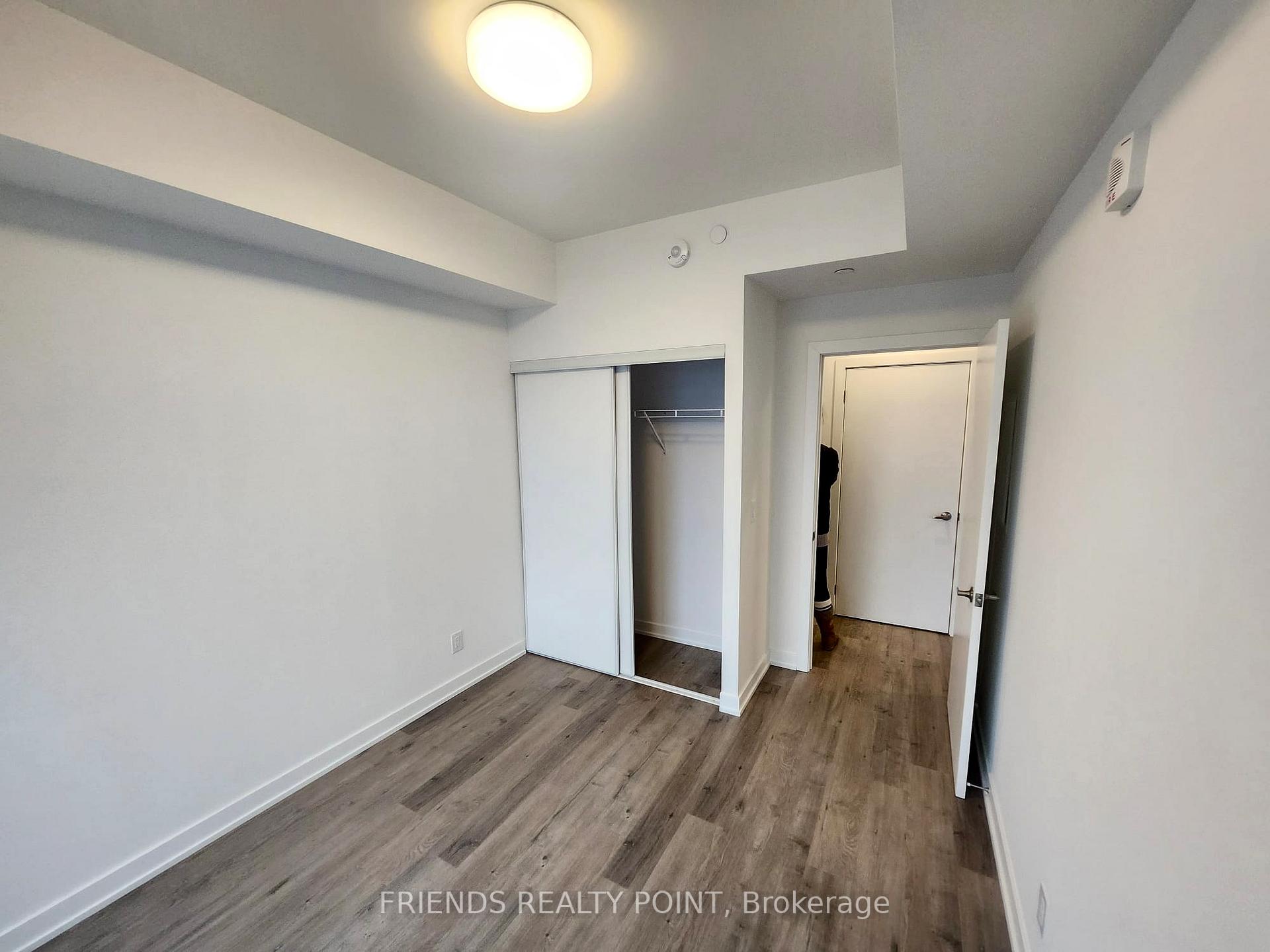 Photo 12 of Unit 712, 56 Lakeside Terrace, Barrie, Little Lake — HOMEH