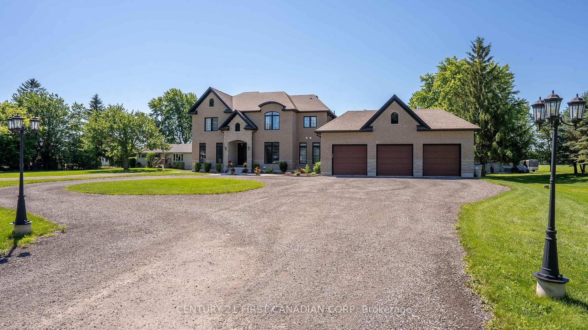 Photo 3 of 15257 Twelve Mile Road, Middlesex Centre, Bryanston — HOMEH