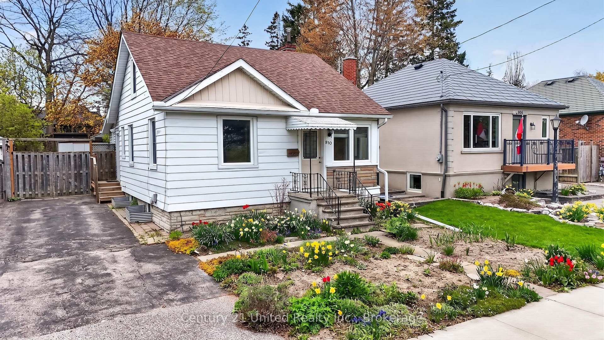 Photo 1 of 810 Byron Street S, Whitby, Downtown Whitby — HOMEH