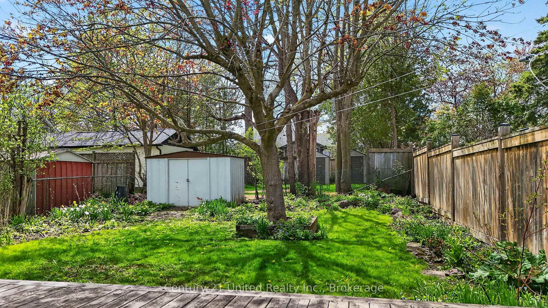 Photo 6 of 810 Byron Street S, Whitby, Downtown Whitby — HOMEH