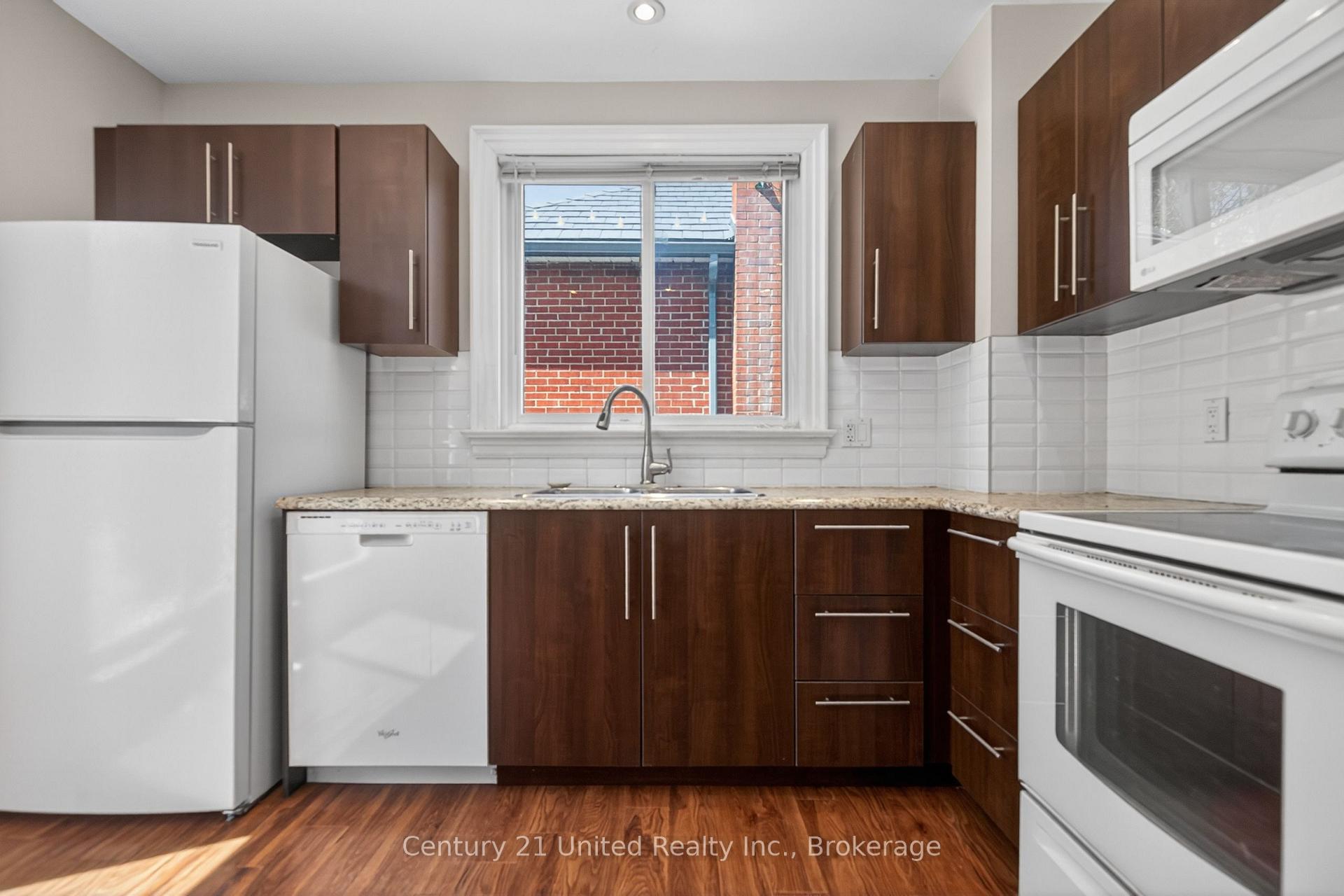 Photo 18 of 810 Byron Street S, Whitby, Downtown Whitby — HOMEH