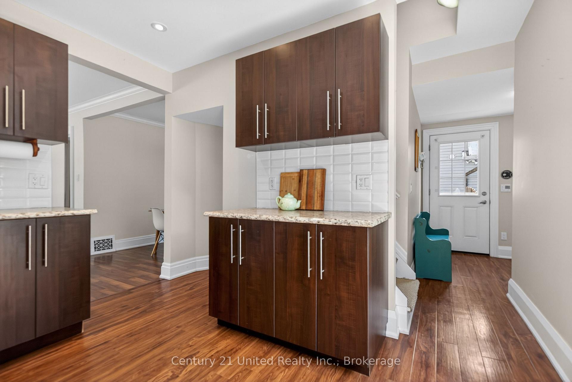 Photo 20 of 810 Byron Street S, Whitby, Downtown Whitby — HOMEH