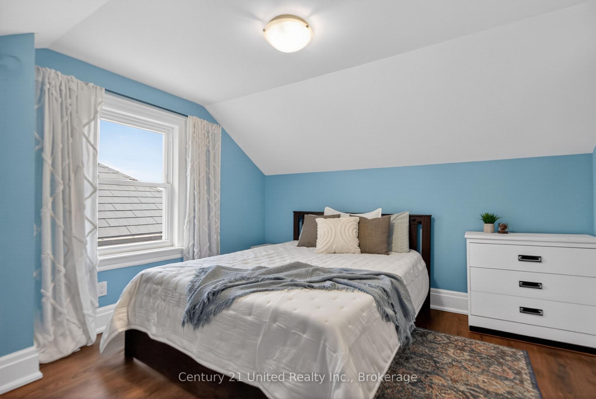 Photo 30 of 810 Byron Street S, Whitby, Downtown Whitby — HOMEH