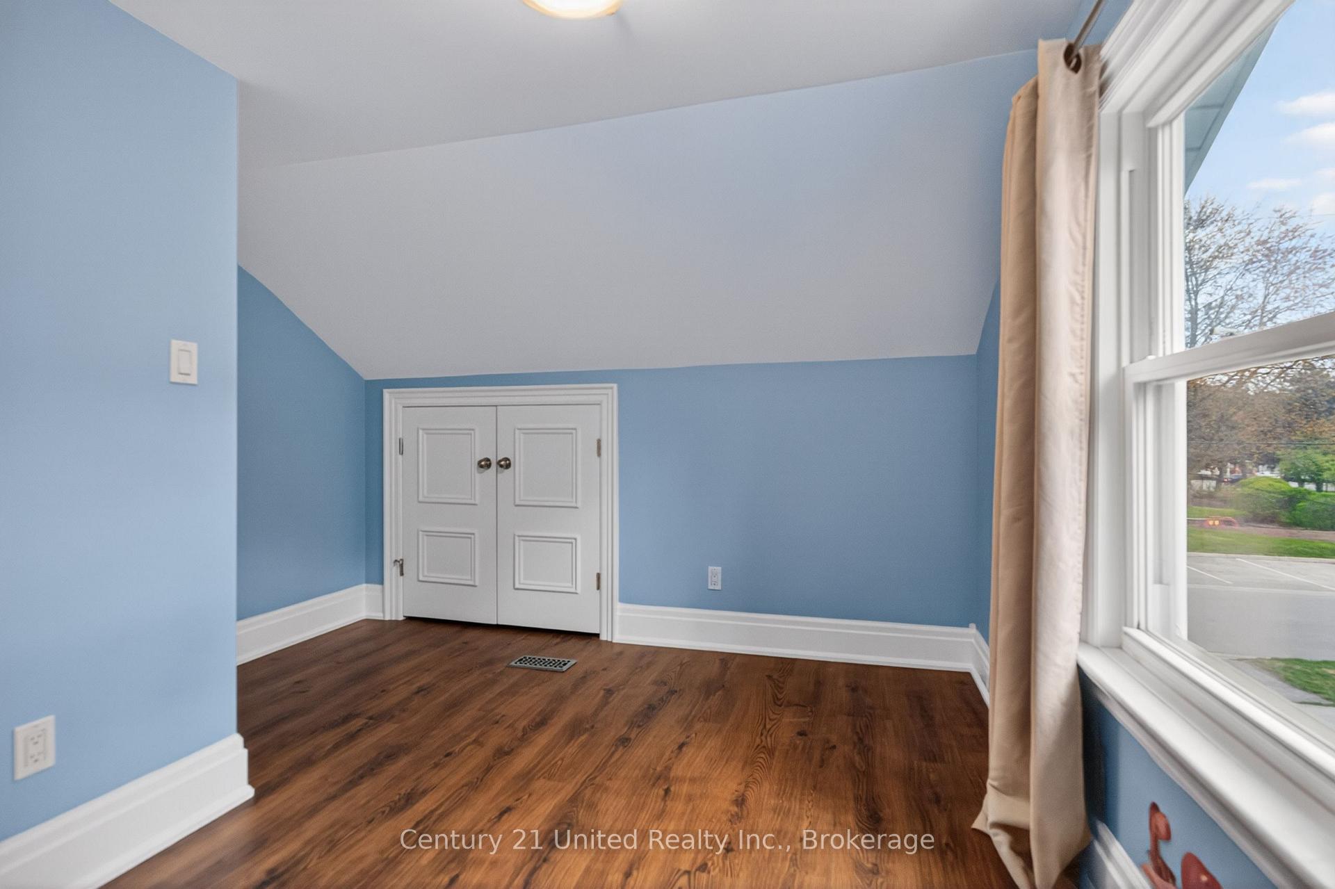 Photo 33 of 810 Byron Street S, Whitby, Downtown Whitby — HOMEH