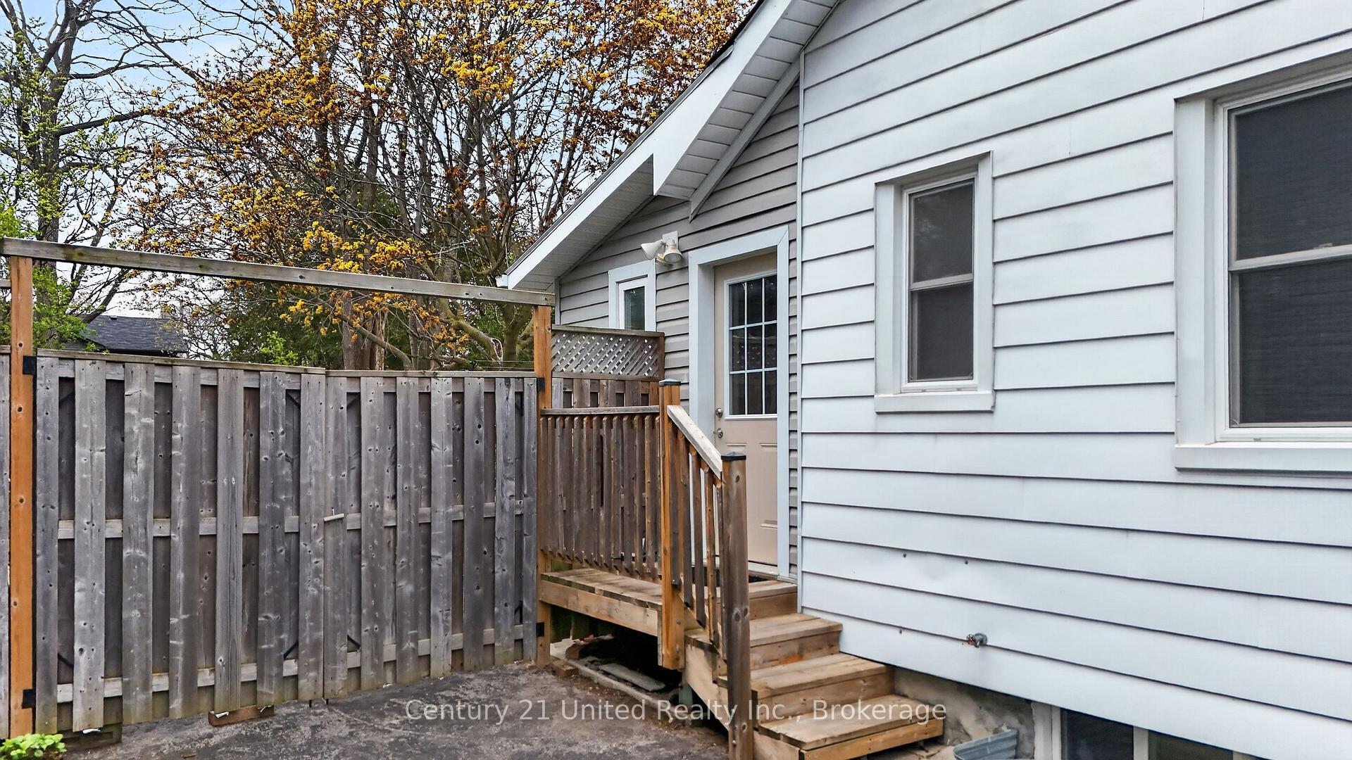 Photo 38 of 810 Byron Street S, Whitby, Downtown Whitby — HOMEH