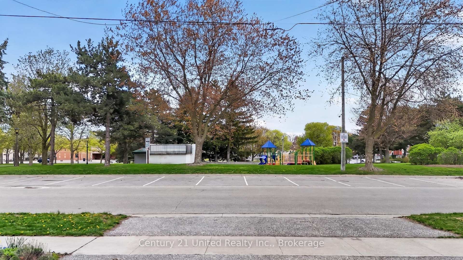 Photo 39 of 810 Byron Street S, Whitby, Downtown Whitby — HOMEH