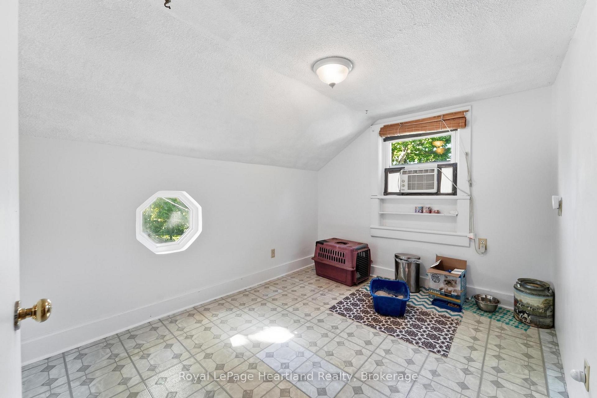 Photo 20 of 122 Fulton Street, Central Huron, Clinton — HOMEH