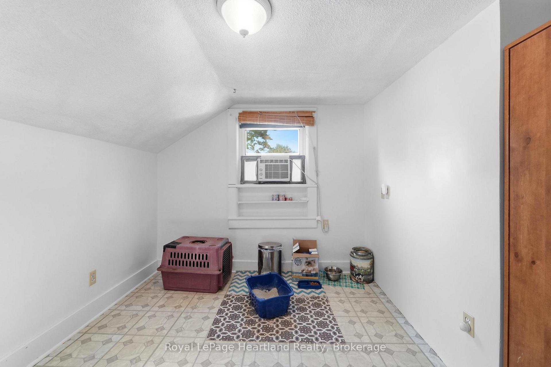 Photo 21 of 122 Fulton Street, Central Huron, Clinton — HOMEH