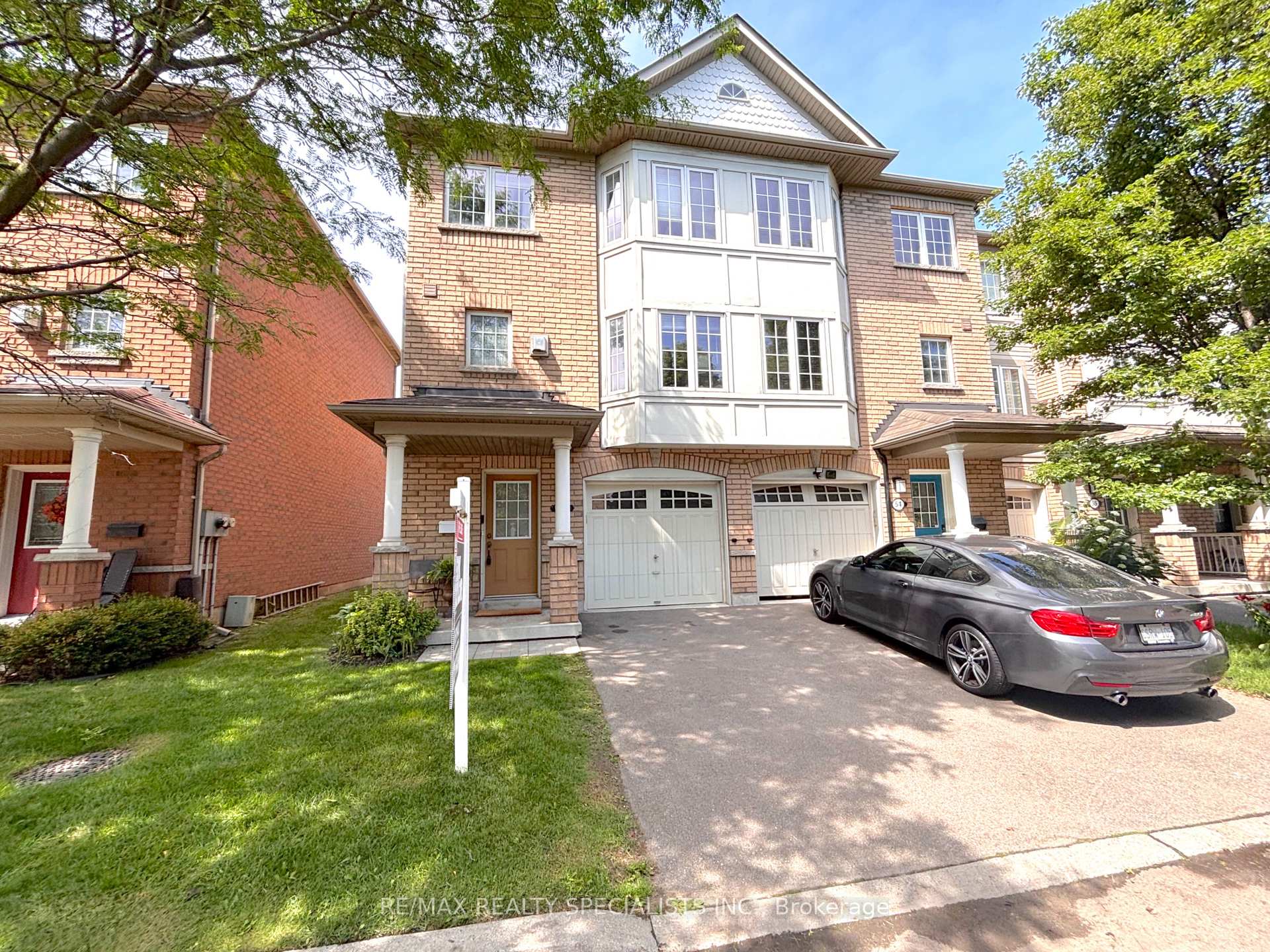 Photo 1 of Unit 53, 470 Beach Boulevard, Hamilton, Hamilton Beach — HOMEH
