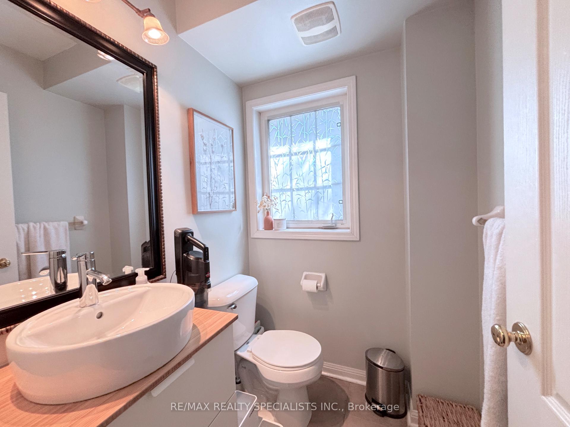 Photo 8 of Unit 53, 470 Beach Boulevard, Hamilton, Hamilton Beach — HOMEH