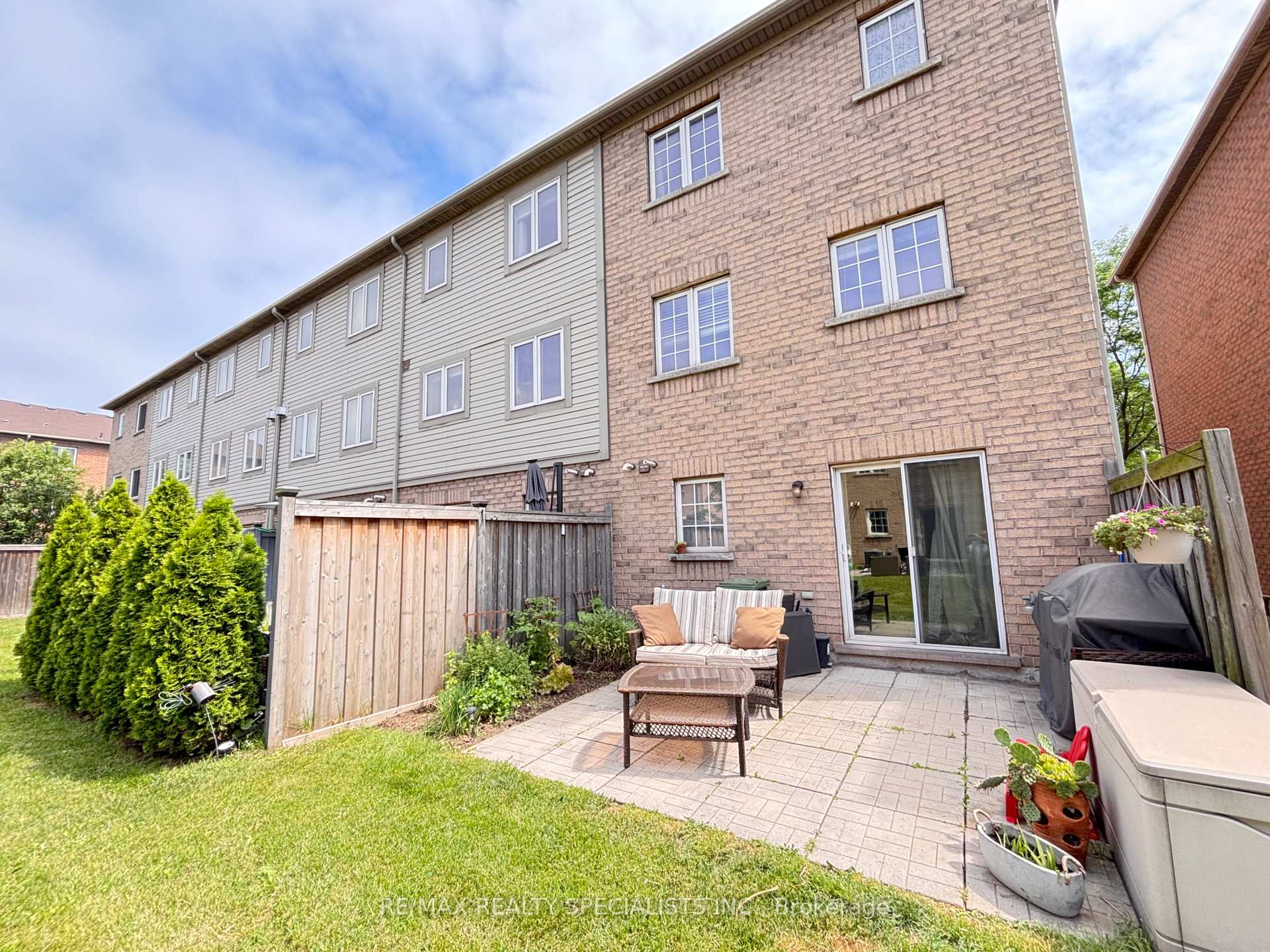 Photo 17 of Unit 53, 470 Beach Boulevard, Hamilton, Hamilton Beach — HOMEH