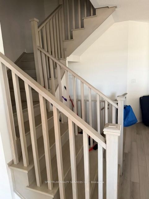 Photo 3 of 1546 Rose Way, Milton, Cobban — HOMEH
