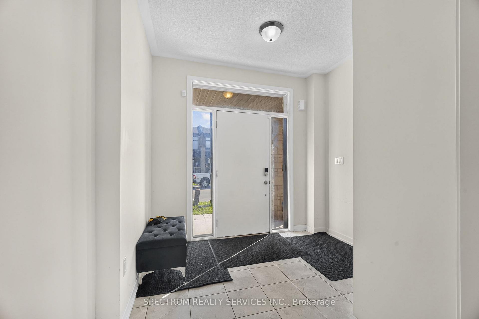Photo 7 of 1546 Rose Way, Milton, Cobban — HOMEH