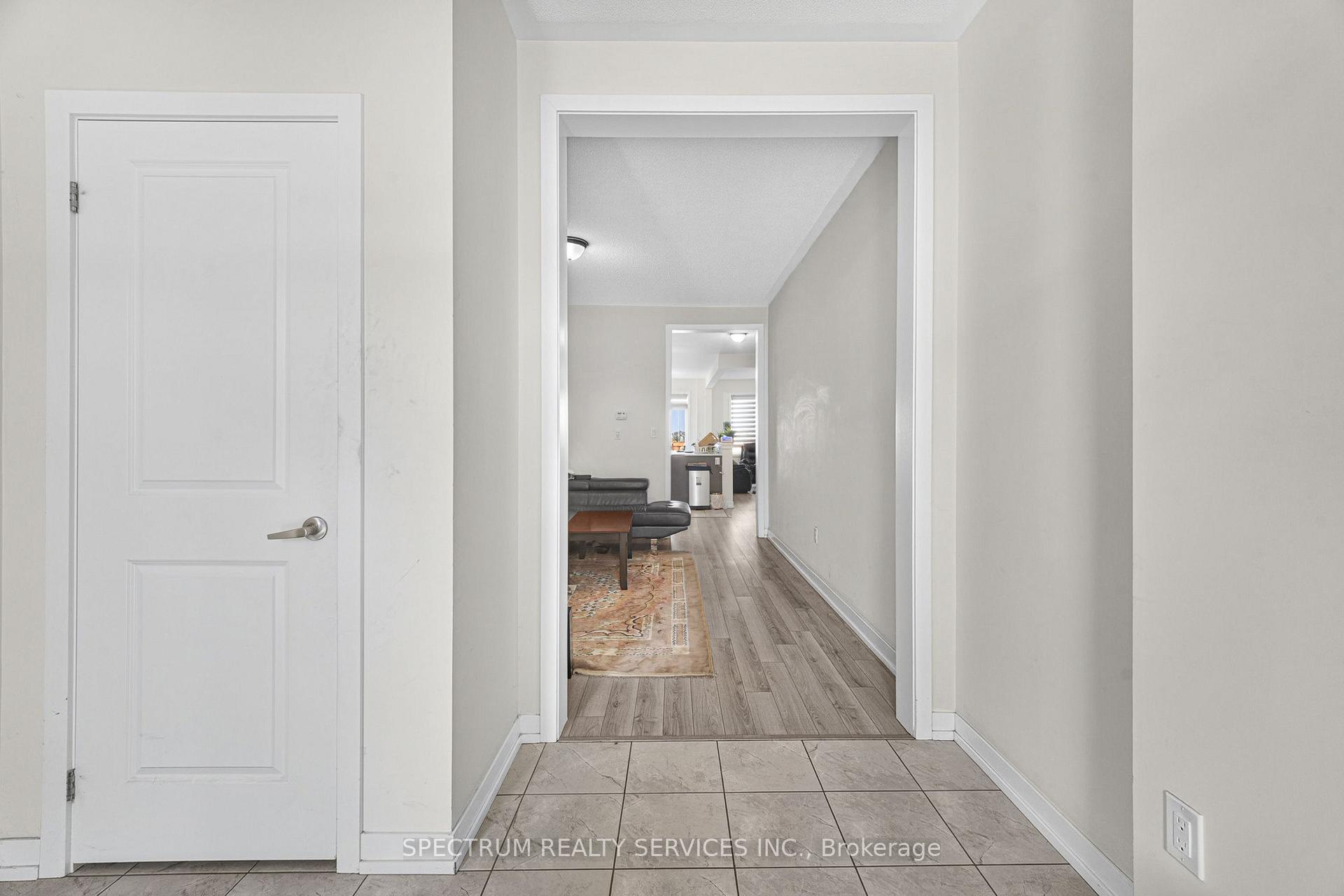 Photo 8 of 1546 Rose Way, Milton, Cobban — HOMEH