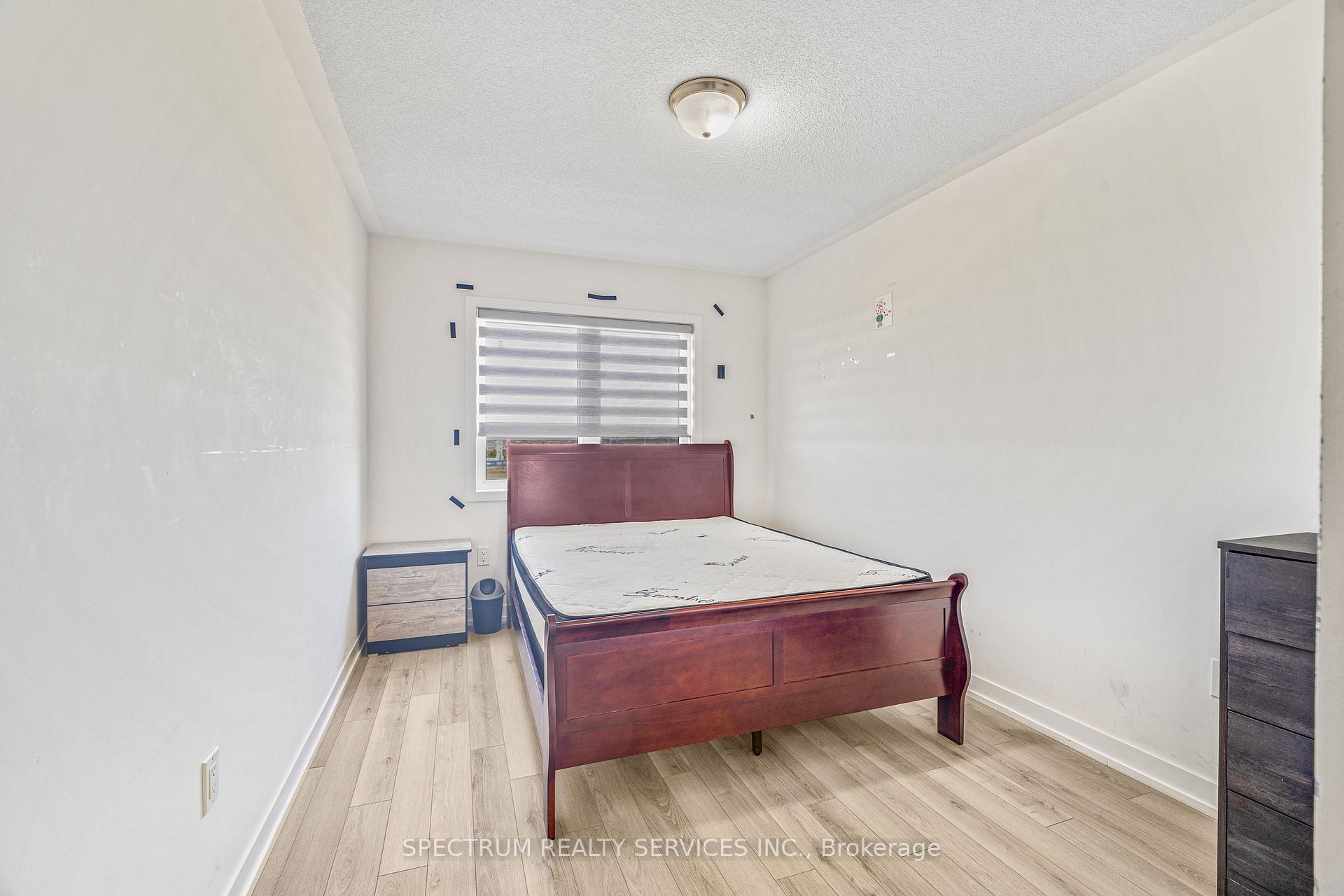Photo 21 of 1546 Rose Way, Milton, Cobban — HOMEH