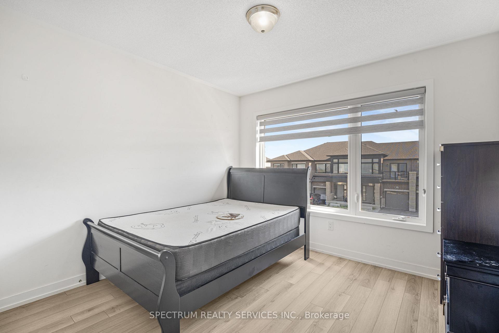 Photo 27 of 1546 Rose Way, Milton, Cobban — HOMEH