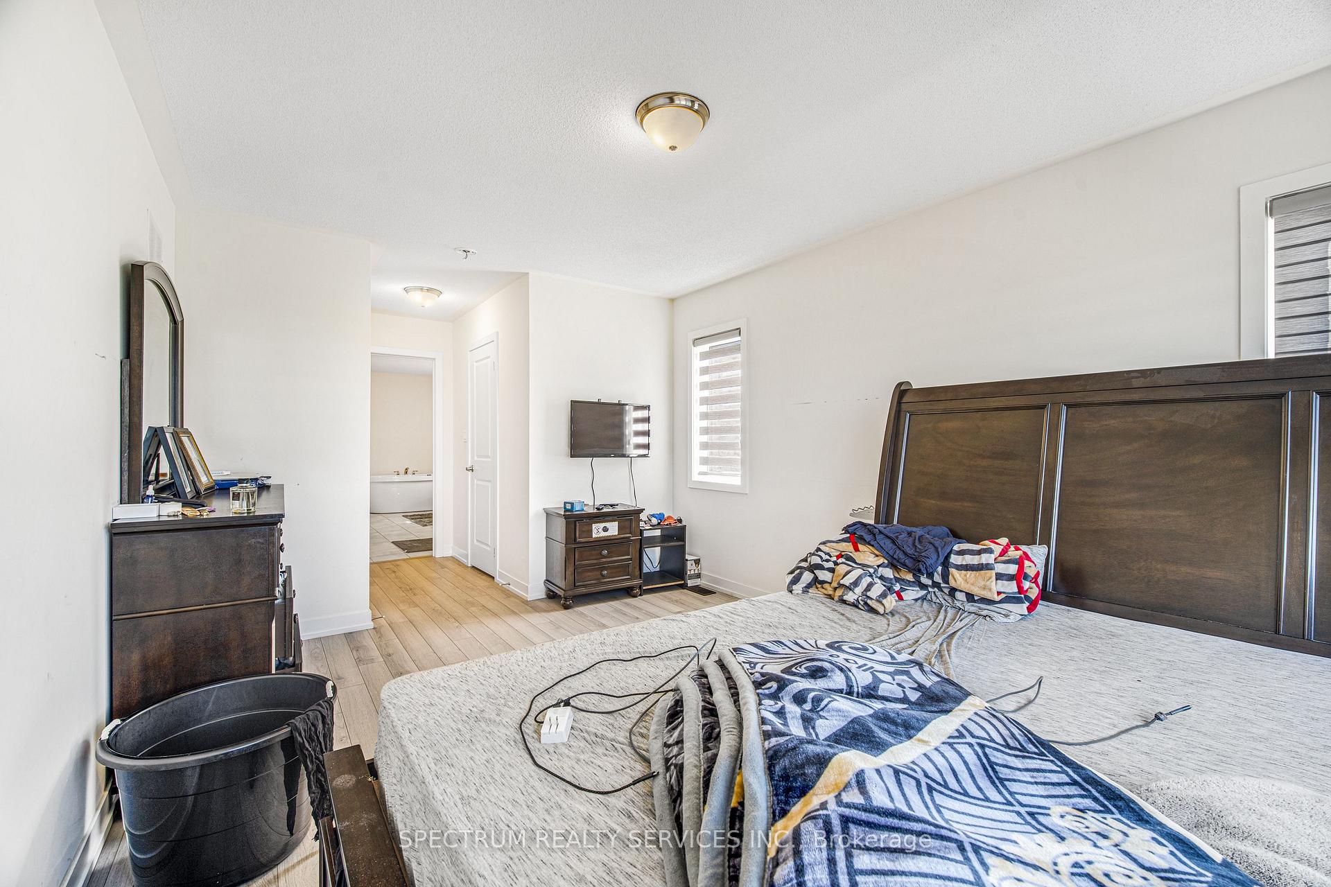 Photo 28 of 1546 Rose Way, Milton, Cobban — HOMEH