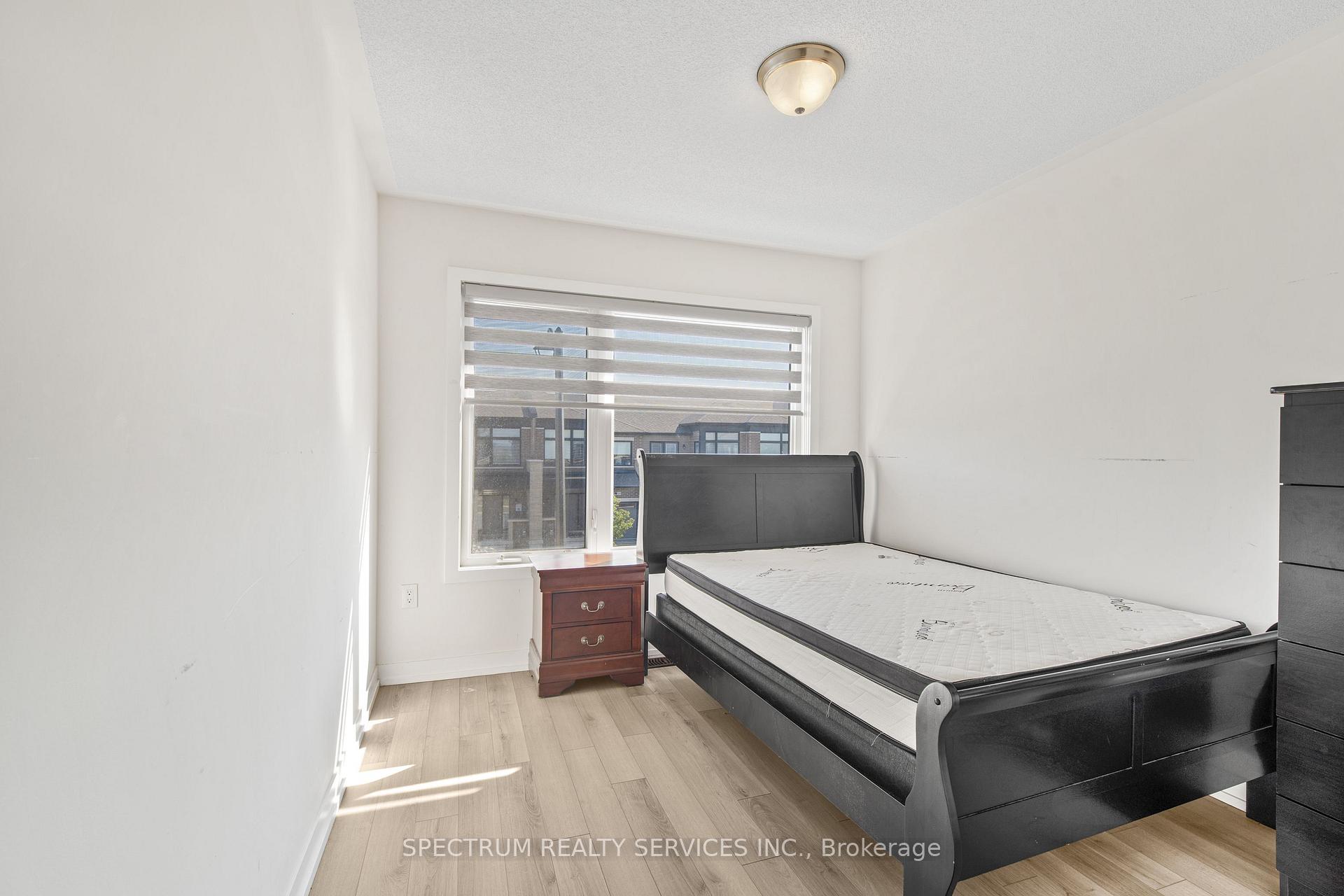 Photo 29 of 1546 Rose Way, Milton, Cobban — HOMEH