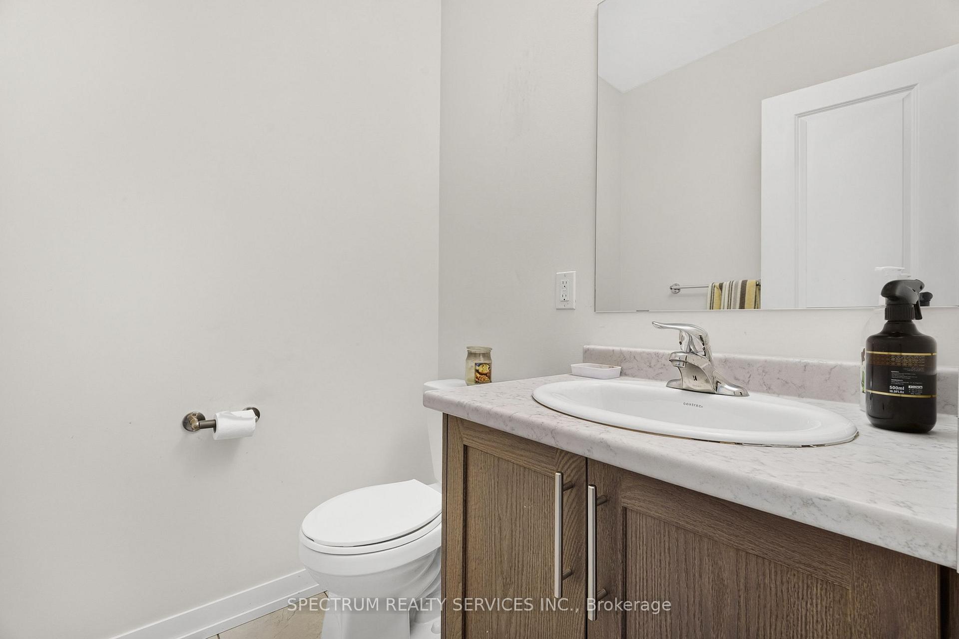 Photo 32 of 1546 Rose Way, Milton, Cobban — HOMEH
