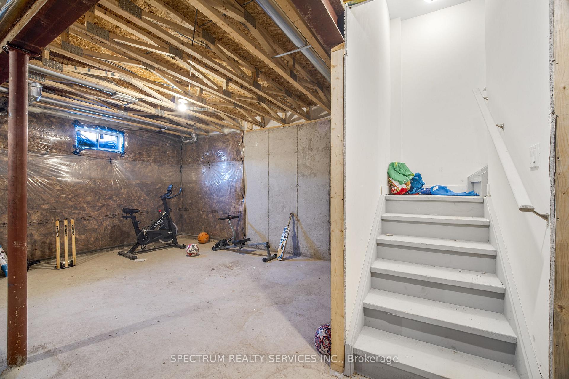 Photo 36 of 1546 Rose Way, Milton, Cobban — HOMEH
