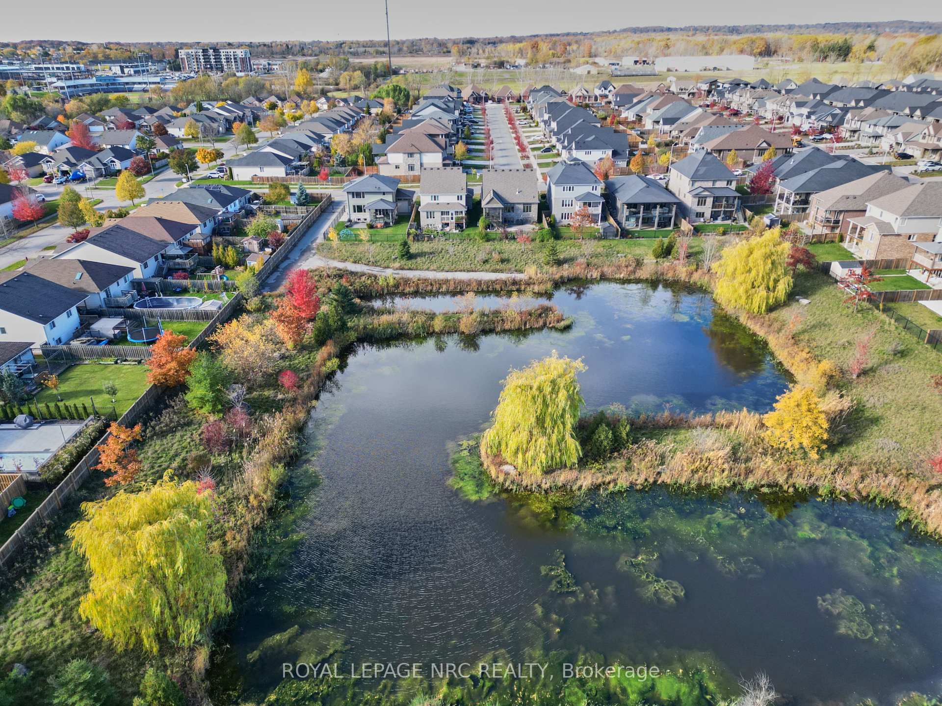 Photo 2 of 80 Days Avenue, Thorold, Hurricane/Merrittville — HOMEH