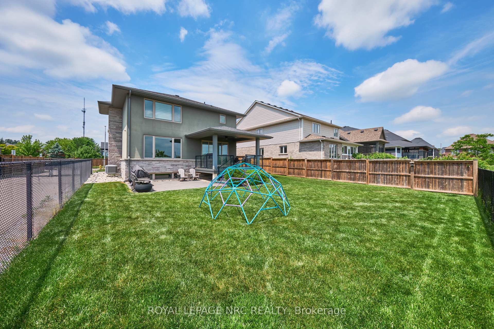 Photo 9 of 80 Days Avenue, Thorold, Hurricane/Merrittville — HOMEH