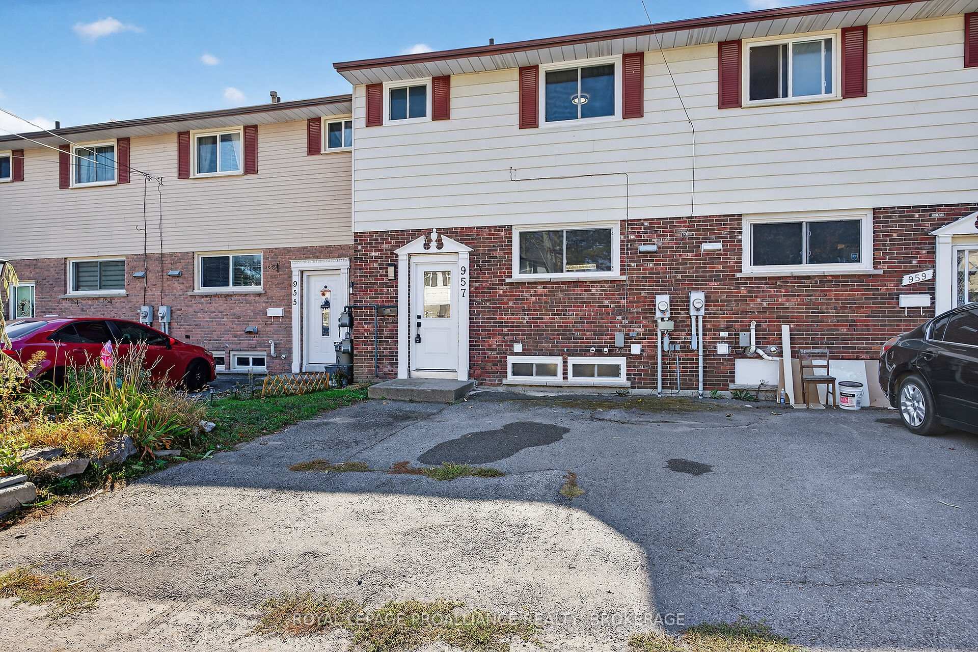 Photo 3 of 957 Oakview Avenue, Kingston, South of Taylor-Kidd Blvd — HOMEH