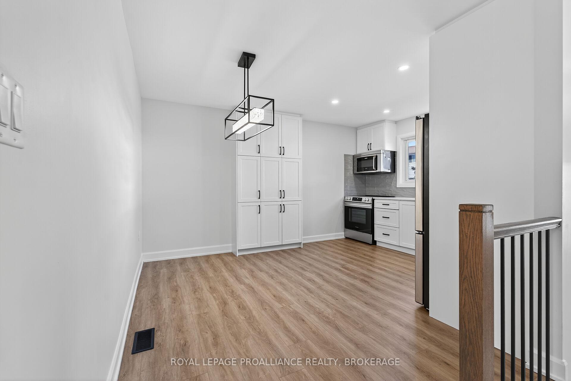 Photo 10 of 957 Oakview Avenue, Kingston, South of Taylor-Kidd Blvd — HOMEH