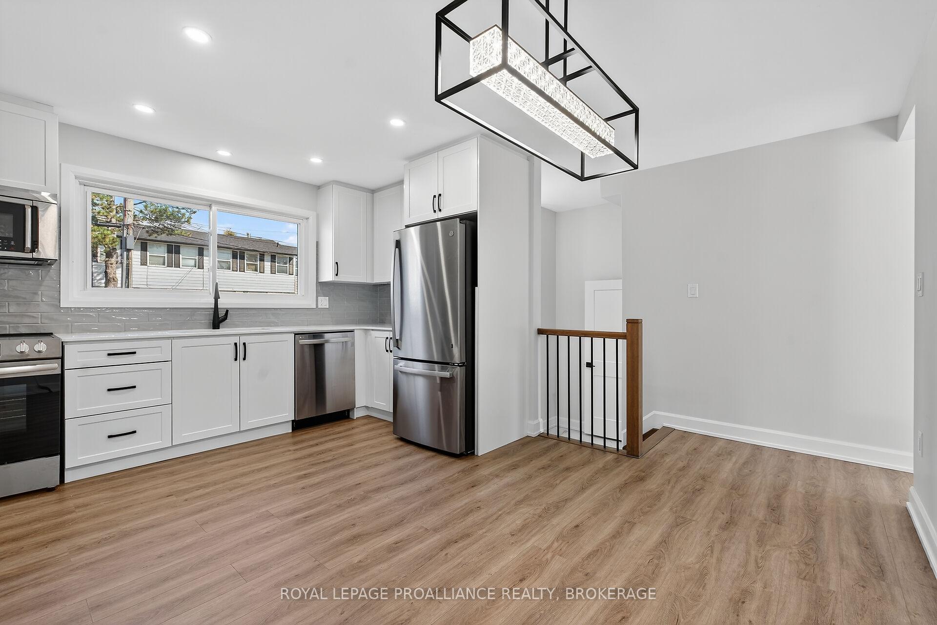 Photo 11 of 957 Oakview Avenue, Kingston, South of Taylor-Kidd Blvd — HOMEH
