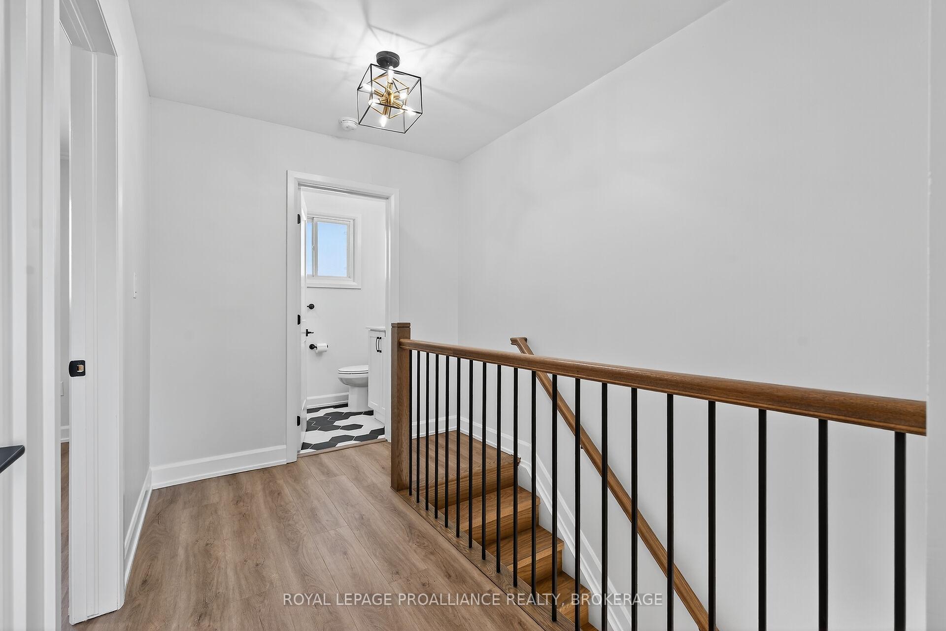 Photo 23 of 957 Oakview Avenue, Kingston, South of Taylor-Kidd Blvd — HOMEH