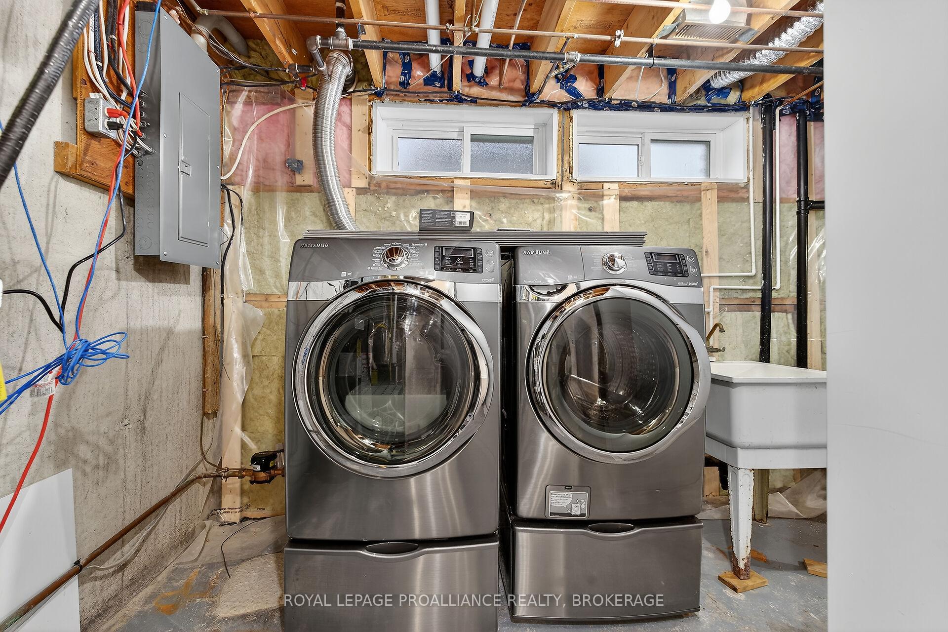 Photo 28 of 957 Oakview Avenue, Kingston, South of Taylor-Kidd Blvd — HOMEH
