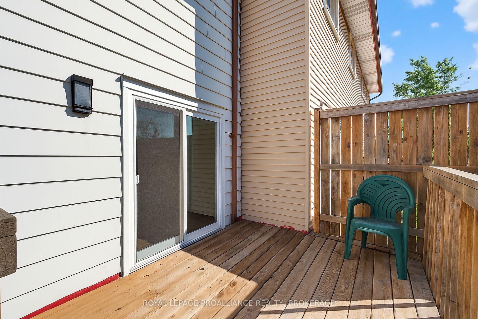 Photo 32 of 957 Oakview Avenue, Kingston, South of Taylor-Kidd Blvd — HOMEH