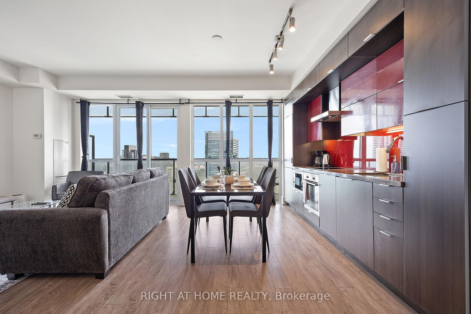 Photo 6 of Unit 3903, 300 front Street W, Toronto, Waterfront Communities — HOMEH