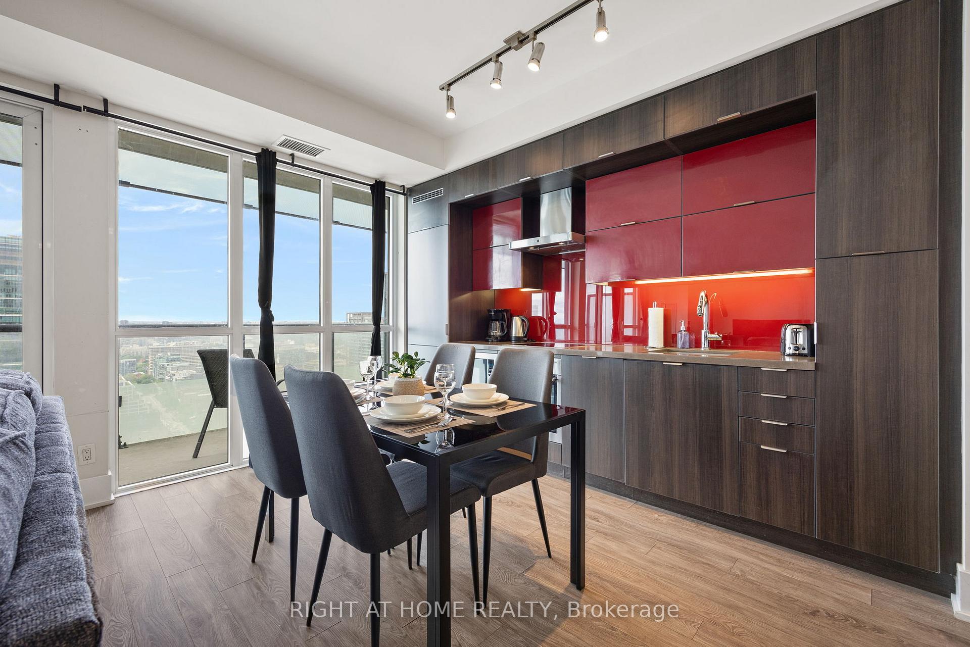 Photo 13 of Unit 3903, 300 front Street W, Toronto, Waterfront Communities — HOMEH