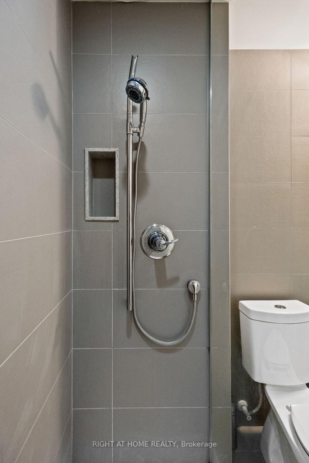 Photo 17 of Unit 3903, 300 front Street W, Toronto, Waterfront Communities — HOMEH