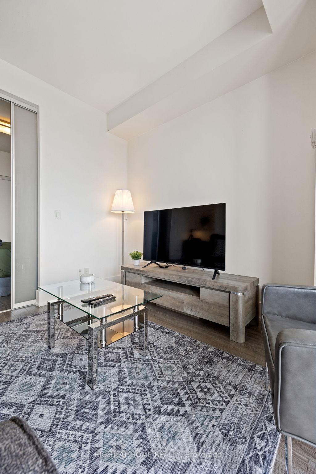 Photo 18 of Unit 3903, 300 front Street W, Toronto, Waterfront Communities — HOMEH