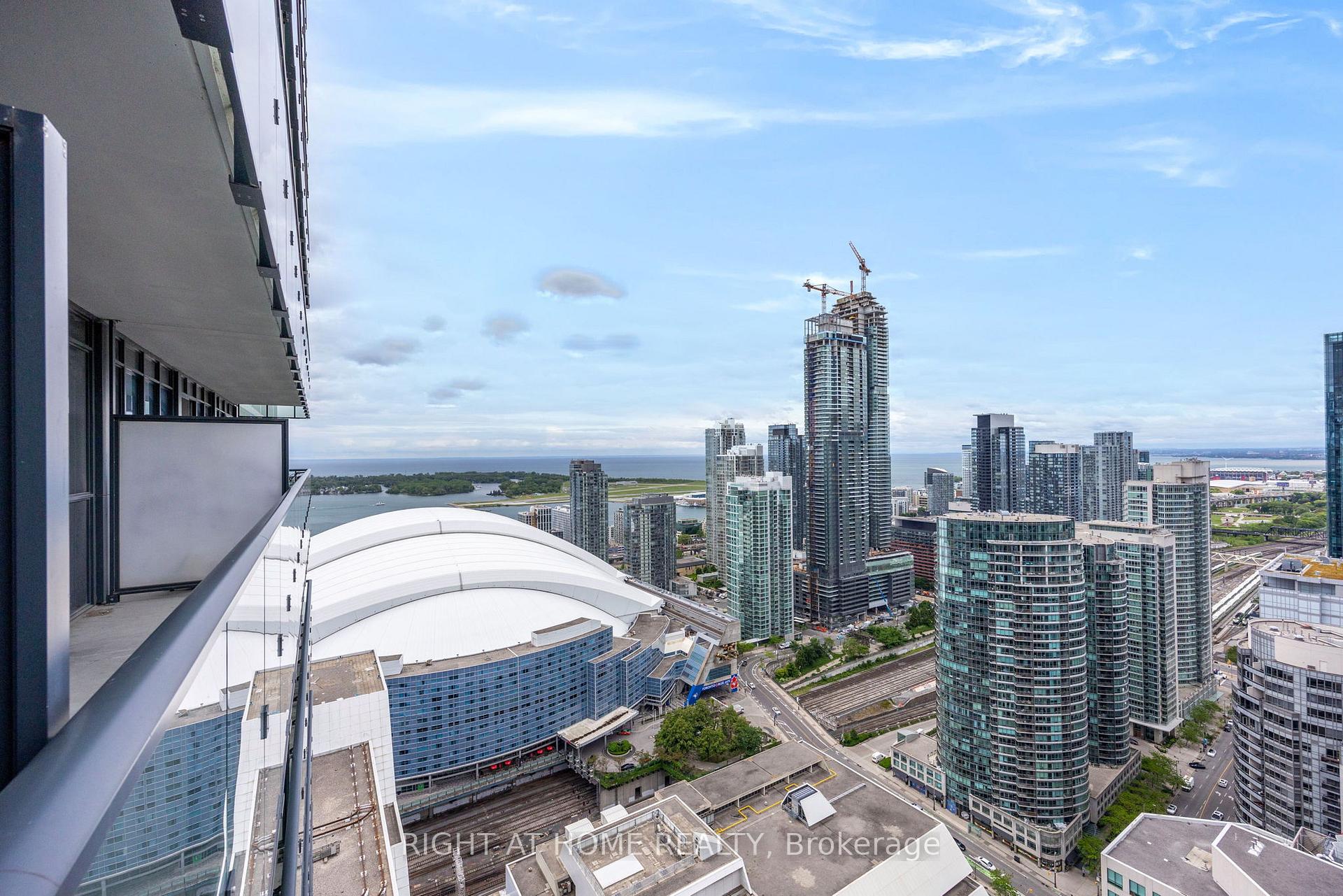 Photo 25 of Unit 3903, 300 front Street W, Toronto, Waterfront Communities — HOMEH
