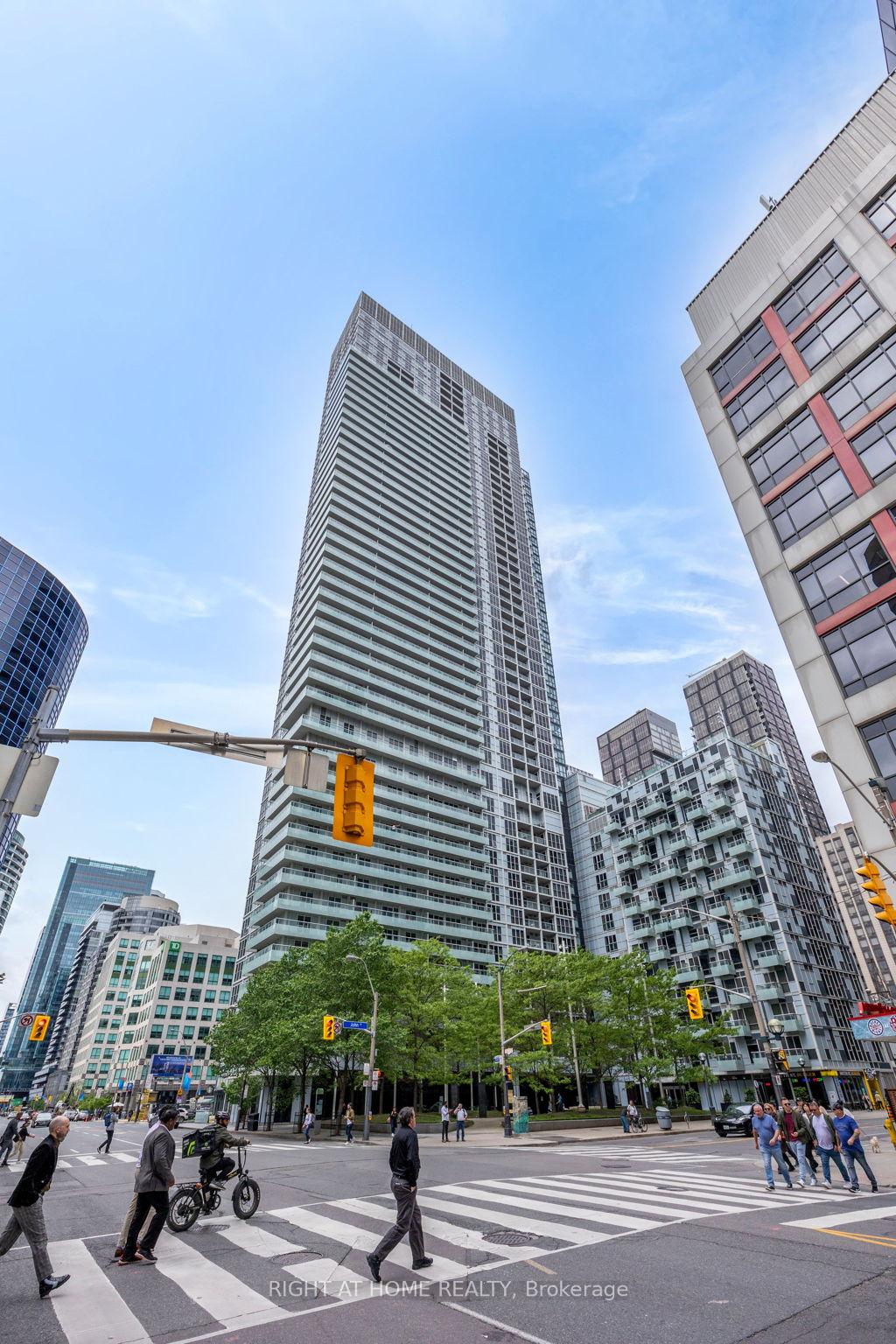 Photo 29 of Unit 3903, 300 front Street W, Toronto, Waterfront Communities — HOMEH