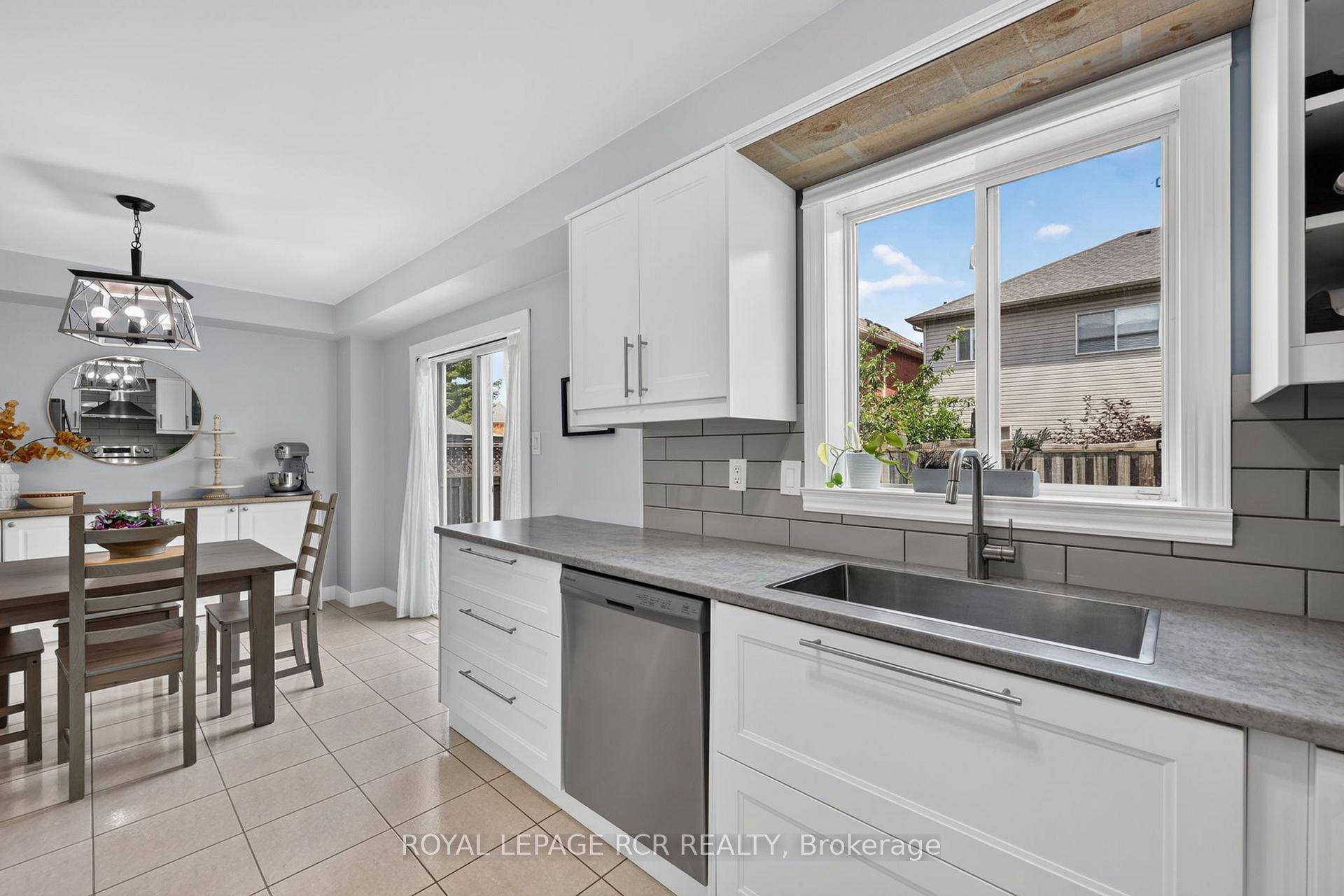 Photo 14 of 95 Waters Boulevard, Milton, Dempsey — HOMEH