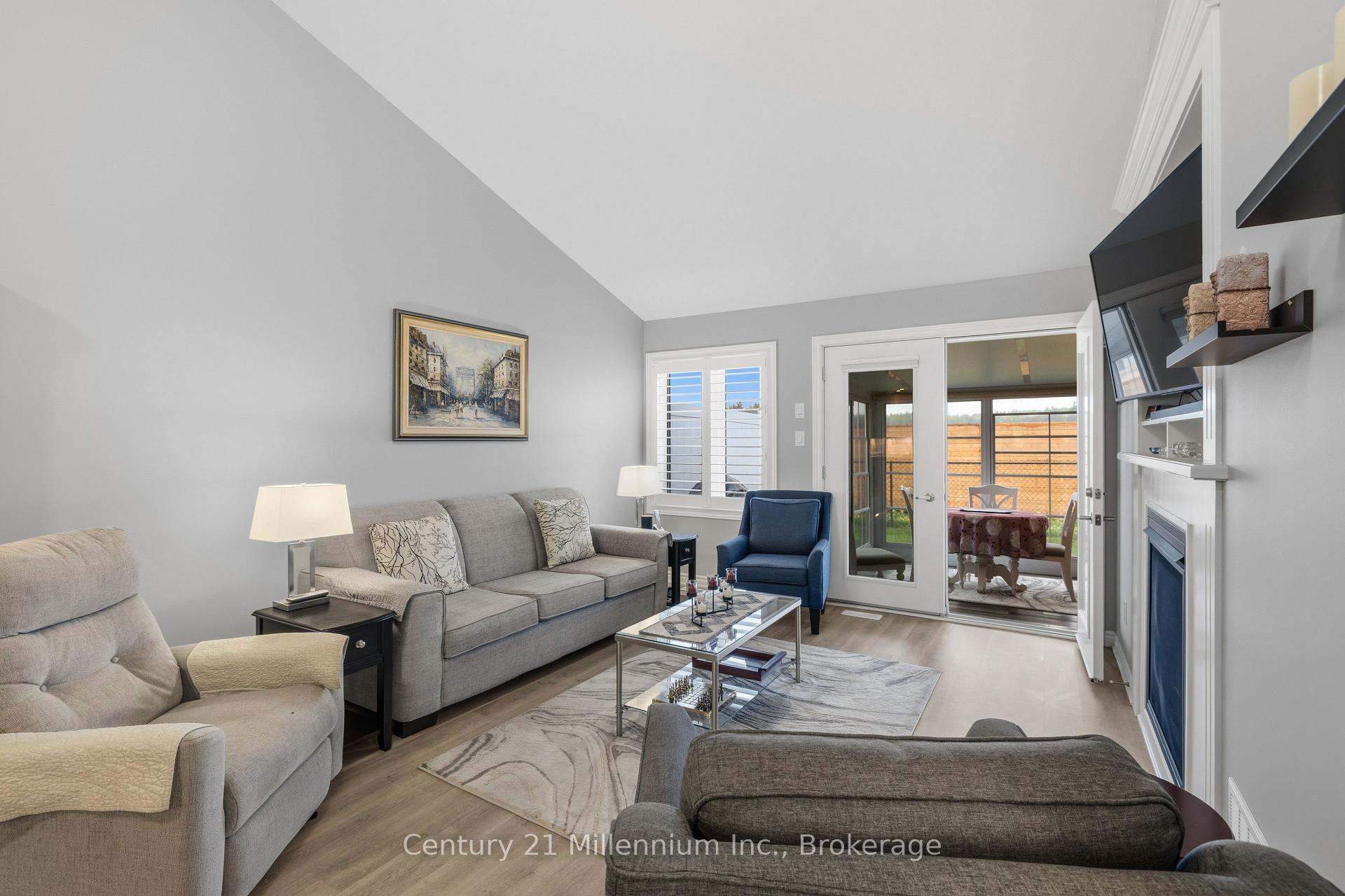Photo 6 of 66 Ivy Crescent, Wasaga Beach — HOMEH