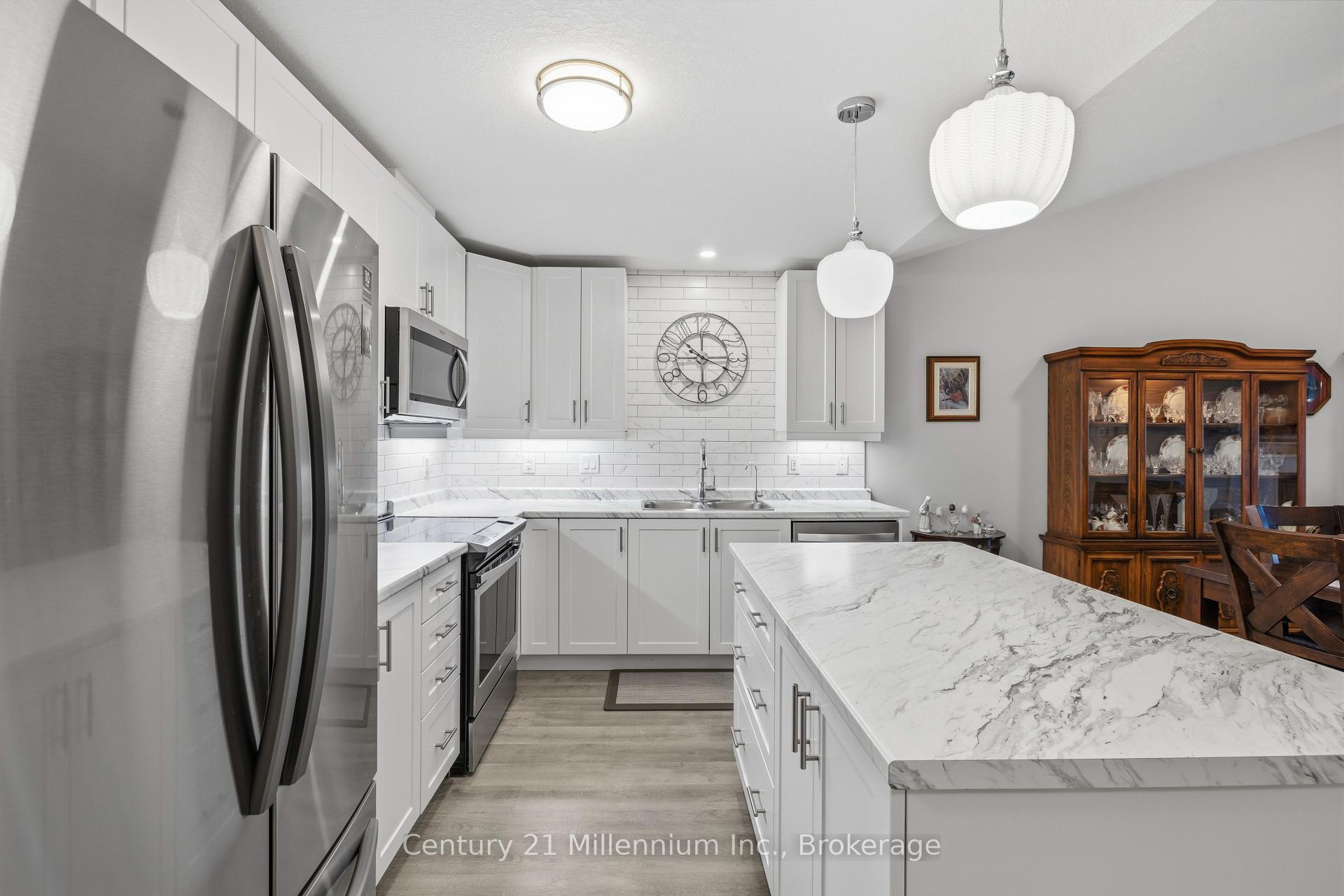 Photo 8 of 66 Ivy Crescent, Wasaga Beach — HOMEH
