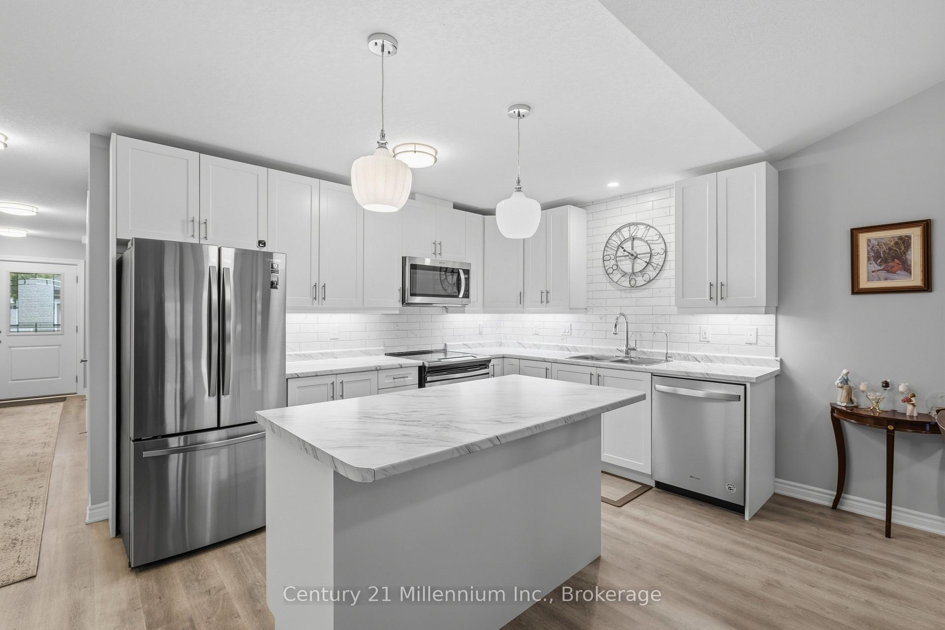Photo 9 of 66 Ivy Crescent, Wasaga Beach — HOMEH