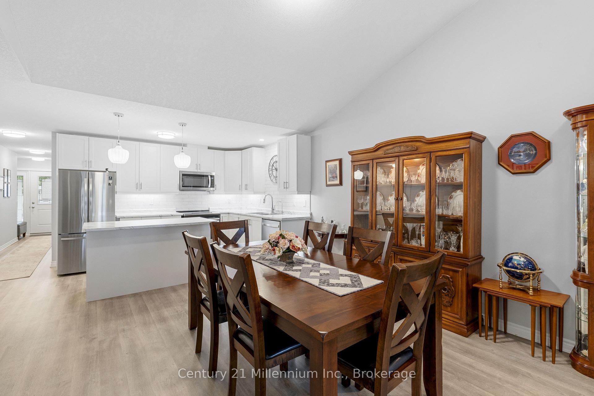 Photo 12 of 66 Ivy Crescent, Wasaga Beach — HOMEH
