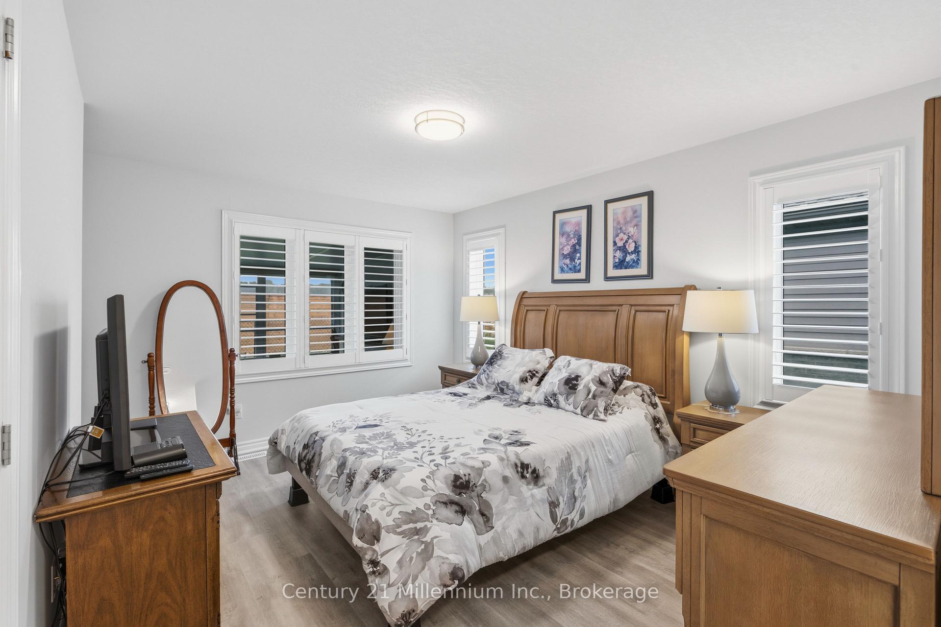 Photo 17 of 66 Ivy Crescent, Wasaga Beach — HOMEH