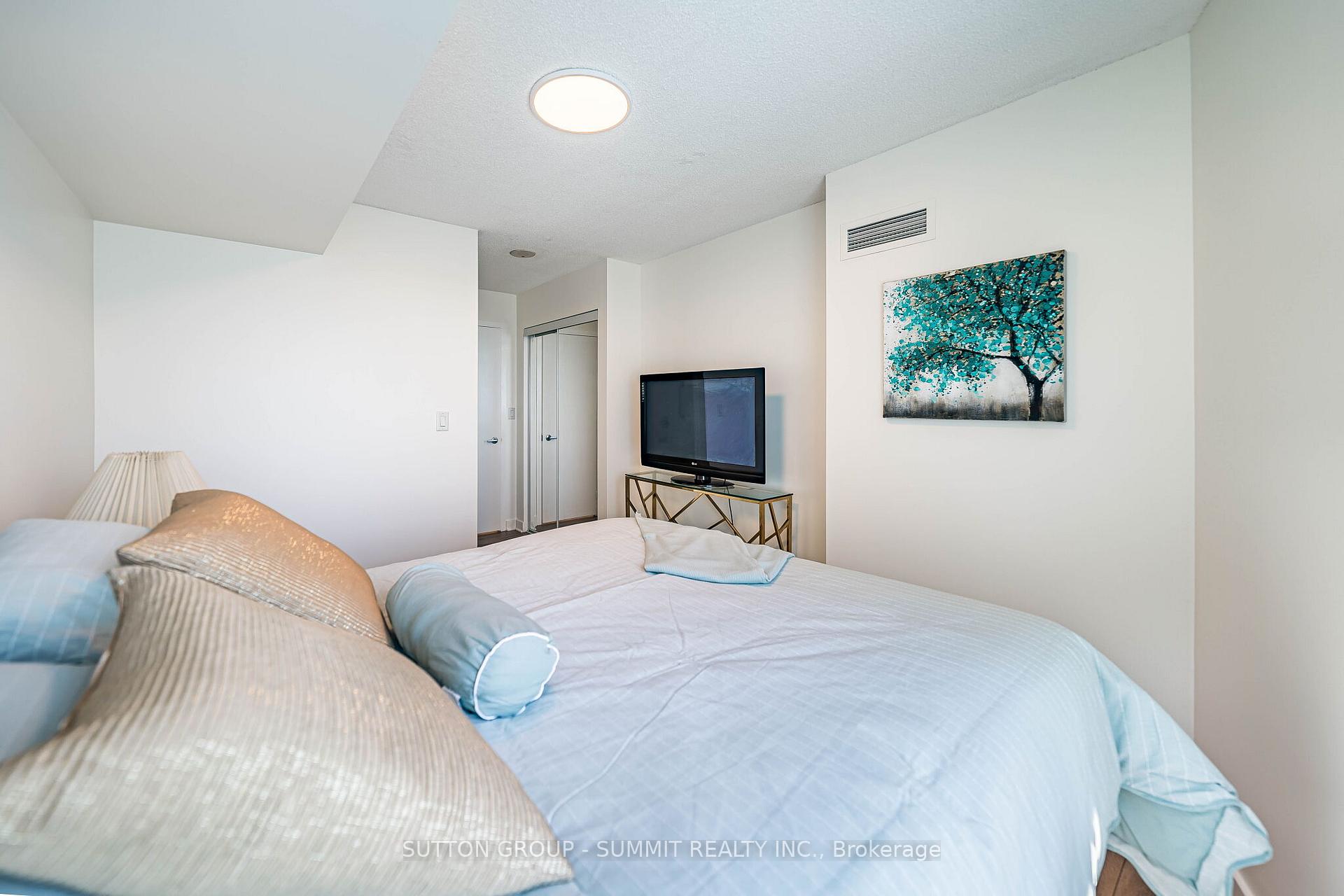 Photo 17 of Unit 2605, 38 Lee Centre Drive, Scarborough, Woburn — HOMEH